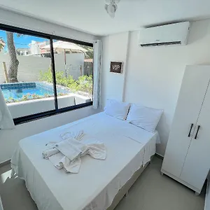 https://flat-abril-maracape.portodegalinhashotels.com